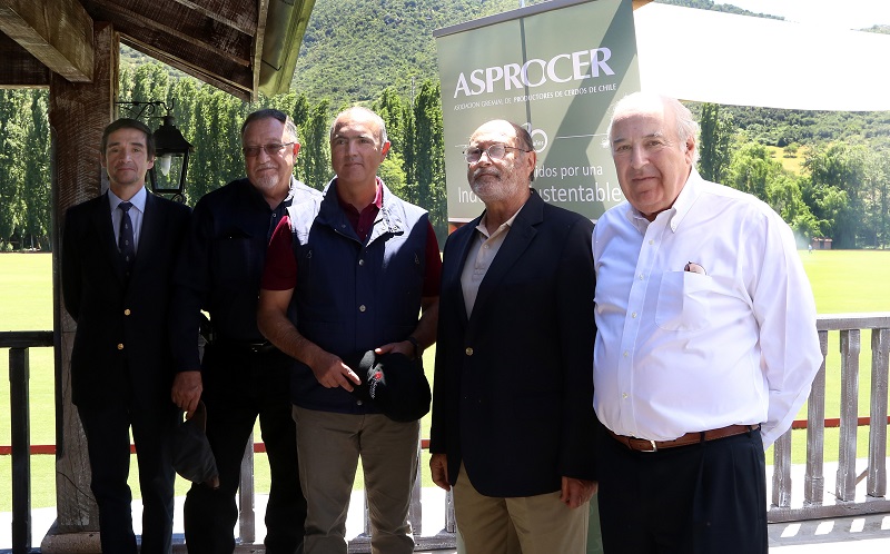 (De izquierda a derecha) Rodrigo Castañón, Gerente General de ASPROCER;  Enrique Sánchez Cruz, Jefe del Servicio Nacional de Sanidad, Inocuidad y Calidad Agroalimentaria (SENASICA); José Eduardo Calzada, Secretario de Agricultura, Ganadería, Desarrollo Rural Pesca y Alimentación; Ángel Sartori, Director Nacional del SAG, y José Miguel Ovalle, Presidente de ASPROCER.
