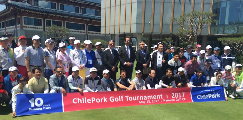 Otra de las actividades que congregó a los importadores coreanos y exportadores chilenos fue el Torneo de Golf ChilePork que permitió a los participantes disfrutar de un momento lúdico y de conversación, en el contexto de estrecha relación comercial que se ha fortalecido desde hace 10 años.
