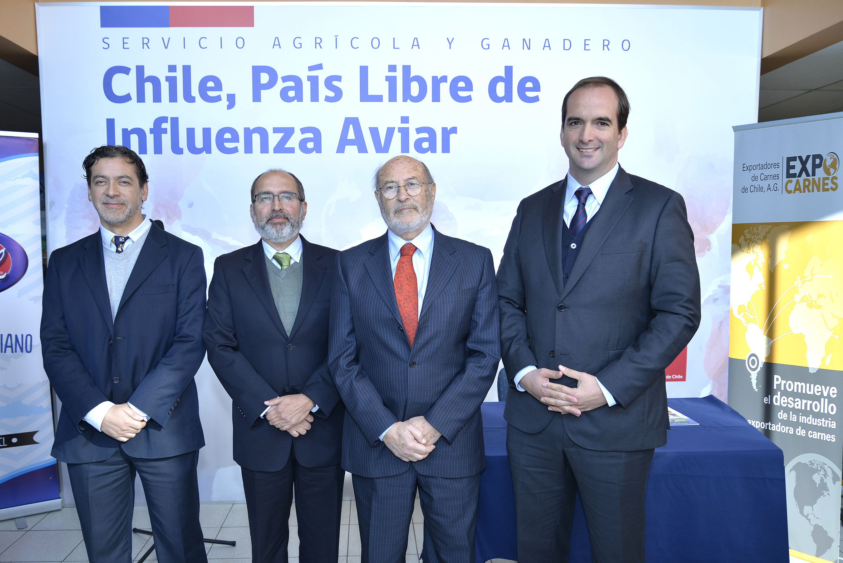 José Ignacio Gómez, Jefe de la División Pecuaria del SAG; Juan Jorge Enríquez, gerente general de Sopraval; Juan Carlos Domínguez, Presidente Ejecutivo de ExpoCarnes, y Ángel Sartori, Director Nacional del SAG.
