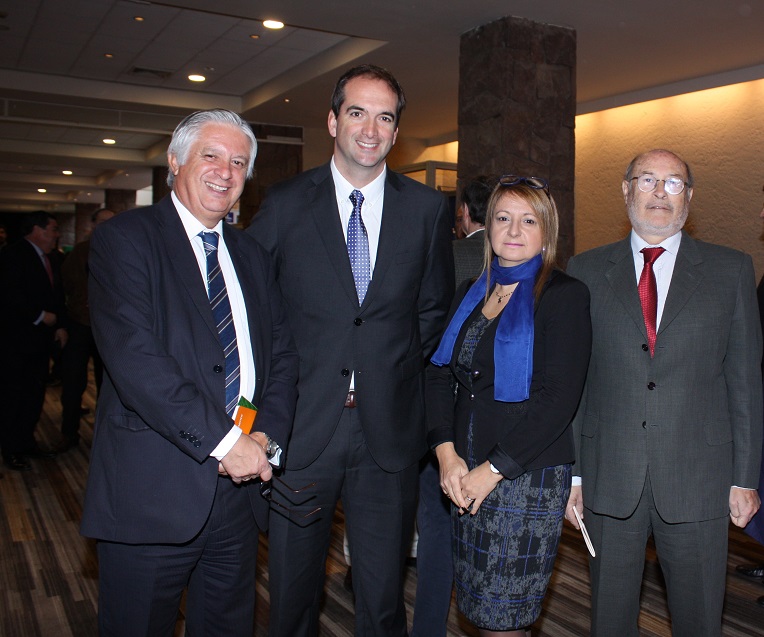 El subsecretario de Agricultura, Claudio Ternicier; el Presidente de Expocarnes, Juan Carlos Domínguez; María Loreto Mery, Secretaria Ejecutiva de la Comisión Nacional del Riego, y Ángel Sartori, Director Nacional del SAG.
