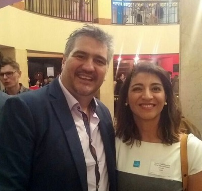 El director de ProChile, Alejandro Buvinic, junto a Natalia Sepúlveda, Encargada del Proyecto ChilePork.
